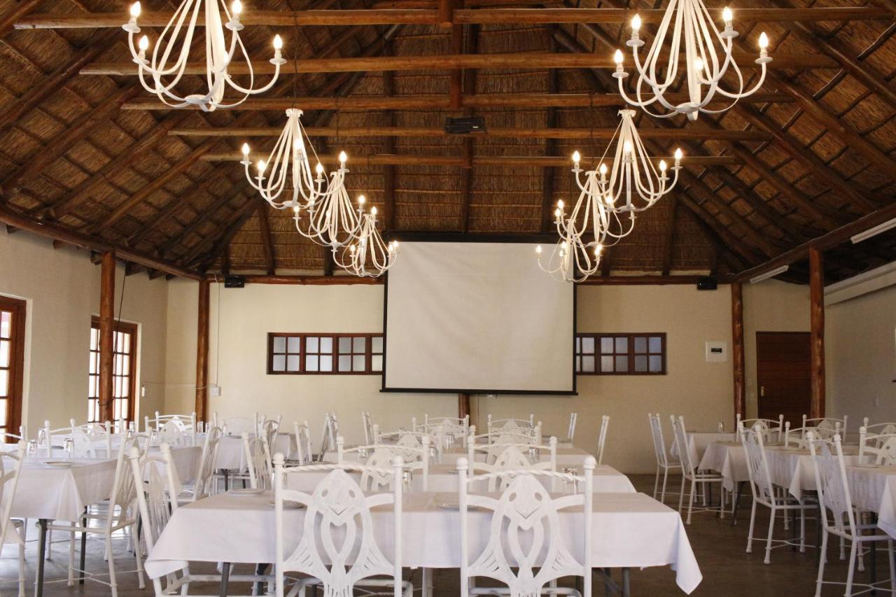 Villa De La Rosa Klerksdorp Bagian luar foto